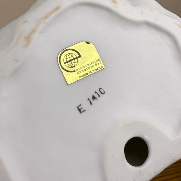 Vintage Enesco Victorian Lady Figurines | E1410 & E9009 | Made in Mexico - Picture 14 of 15